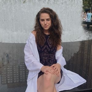 Meet your Posher, Eliana